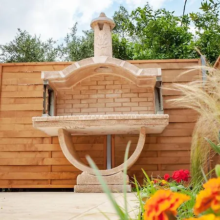 Avocado Fivos Villa La Canée