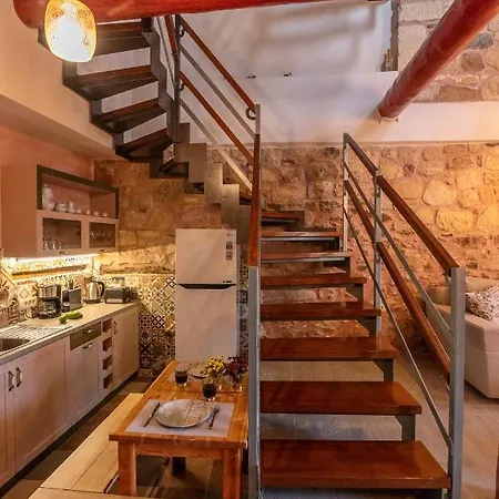 Avocado Fivos * La Canée