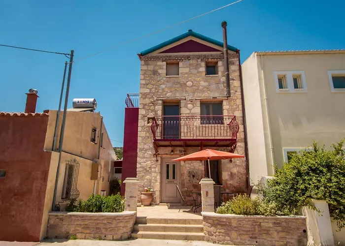 Avocado Fivos Chania (Crete)