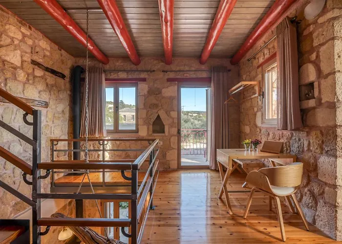 Avocado Fivos Chania (Crete)