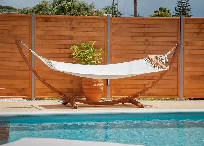 Avocado Fivos * Ханья